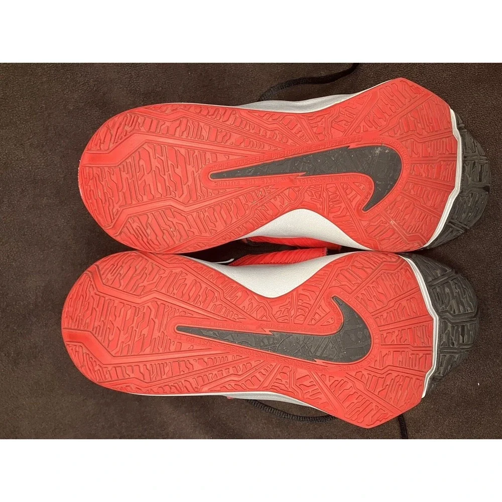 Nike Future‎ Court 3 Basketball Shoes Black Red White CT2866 008 Youth Size 6Y